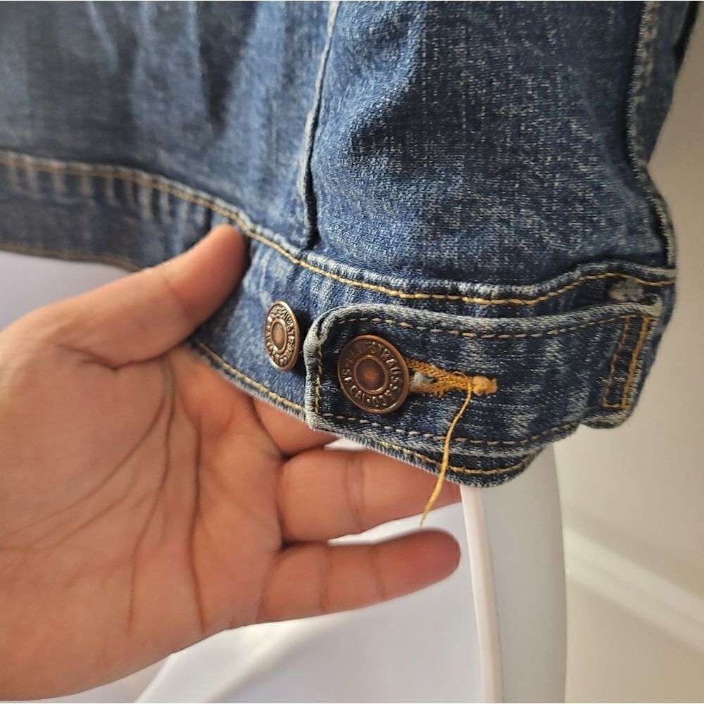 VINTAGE LEVI Trucker Denim Jacket - Picture 7 of 12